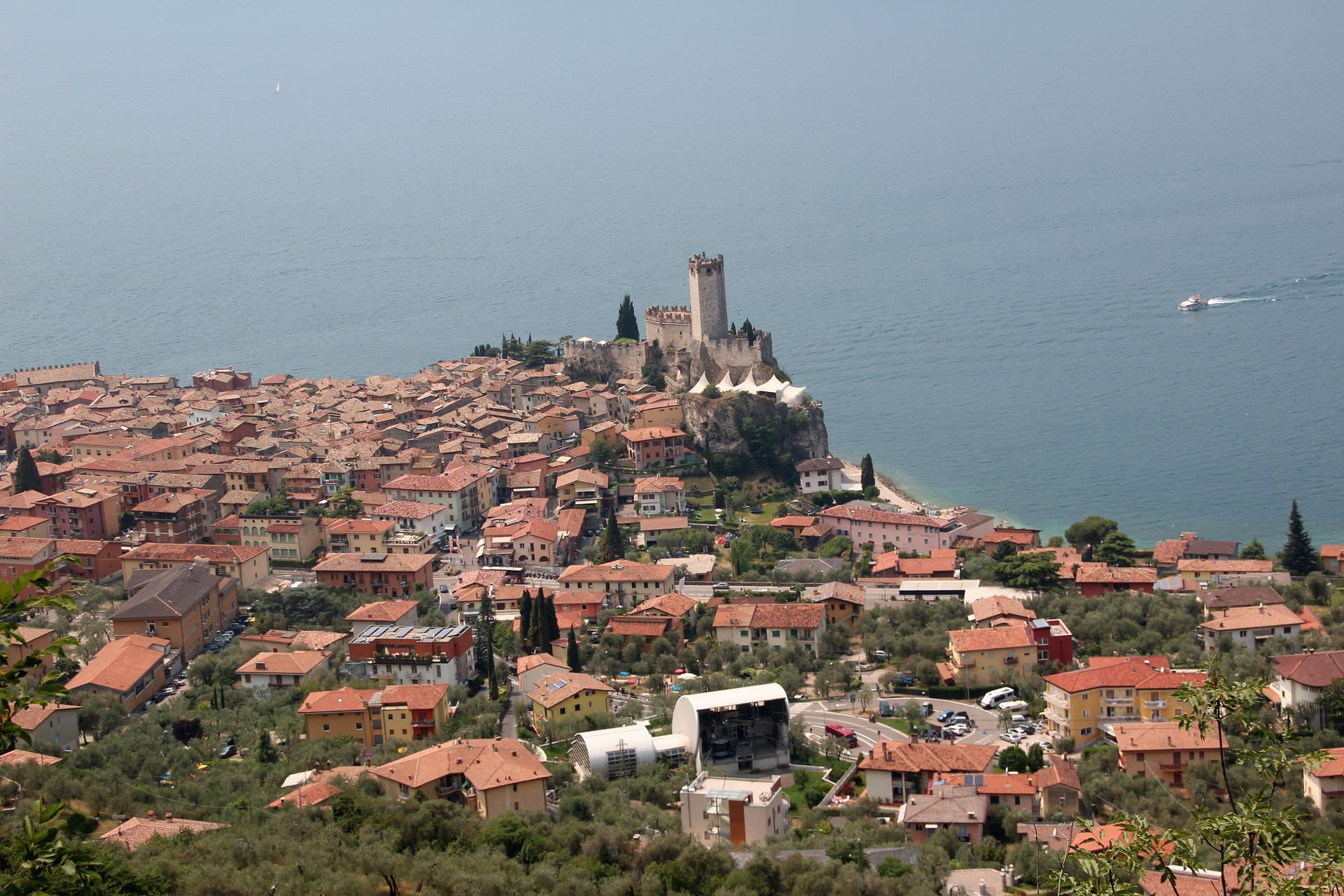 castello_malcesine_panorama_lago_di_garda.jpg